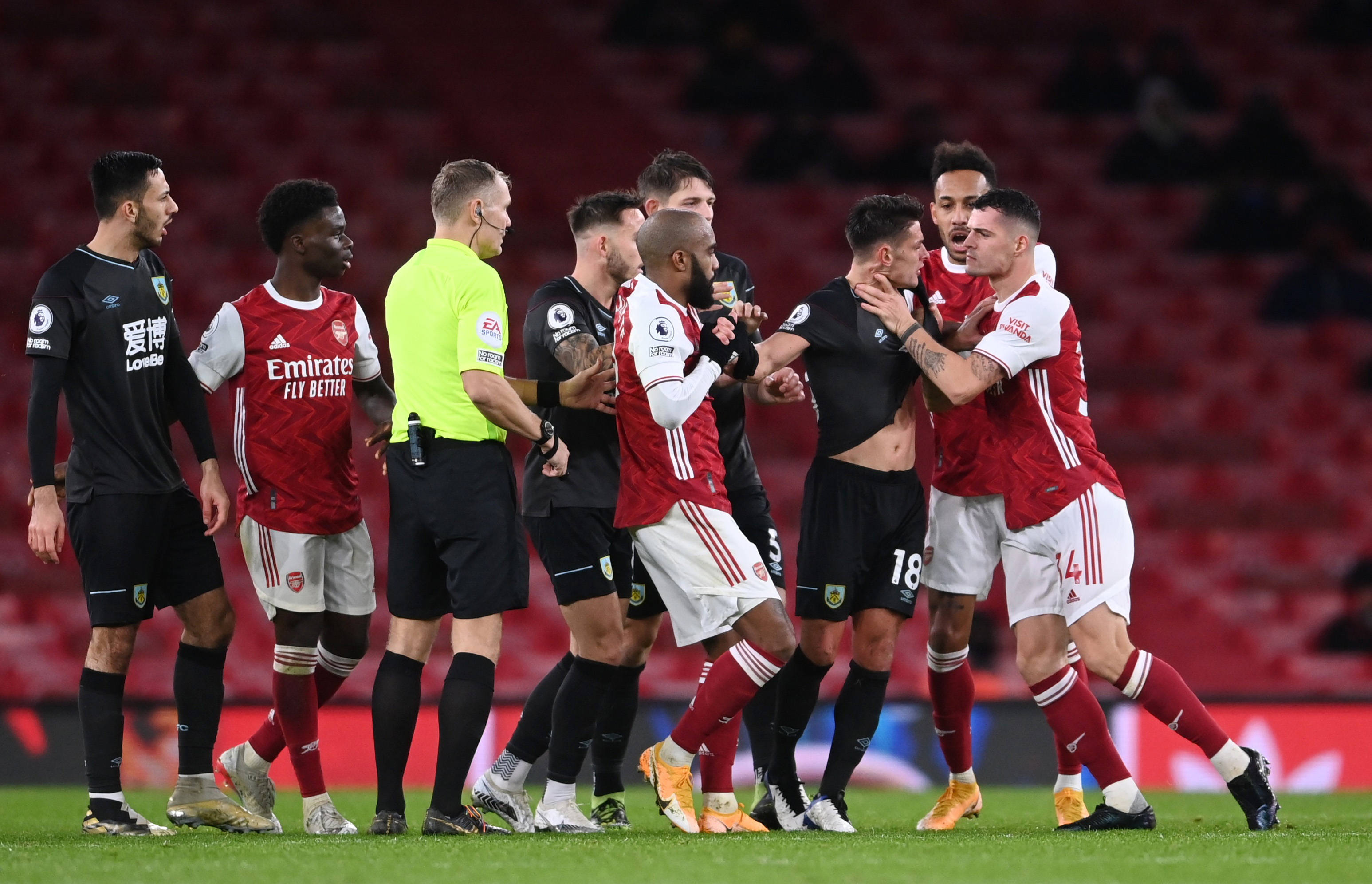 过挖掘队内 过挖掘队内